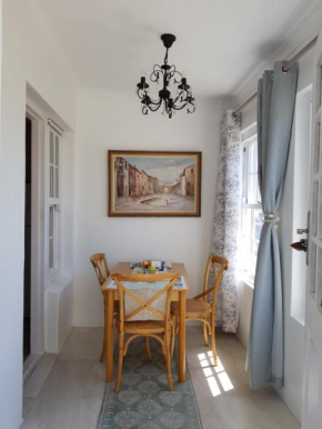 Central Cottage at The Sea
